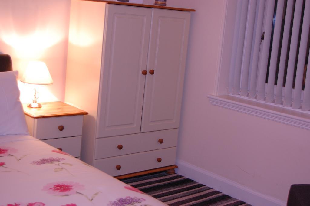 Dawn Break Bed & Breakfast Largs Room photo