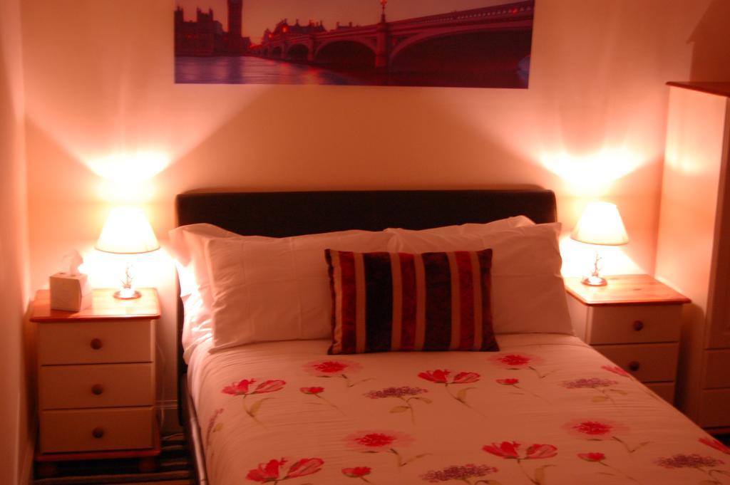 Dawn Break Bed & Breakfast Largs Room photo