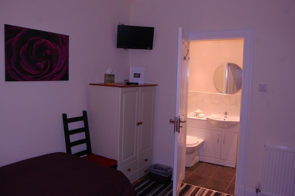 Dawn Break Bed & Breakfast Largs Room photo