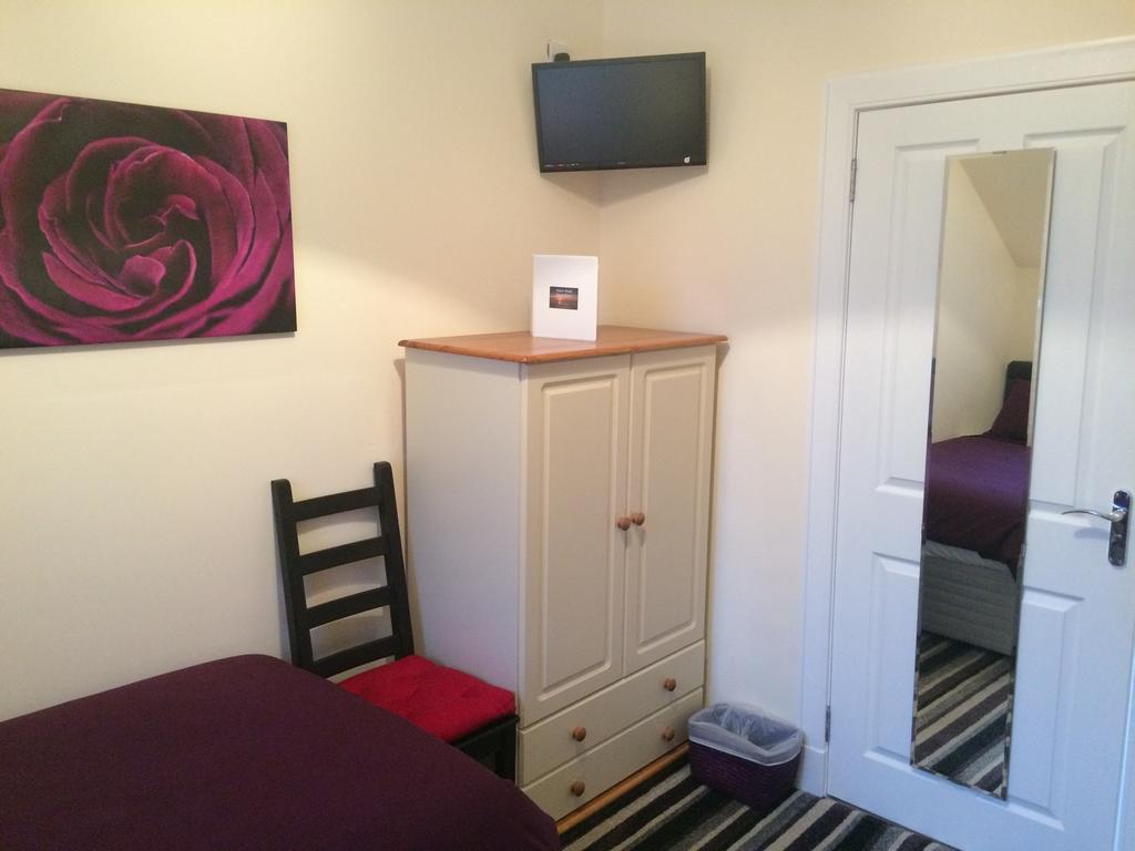 Dawn Break Bed & Breakfast Largs Room photo